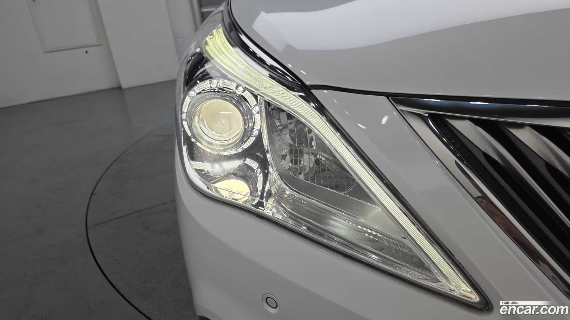 Grandeur Hyundai 2016.11-OUTER-032