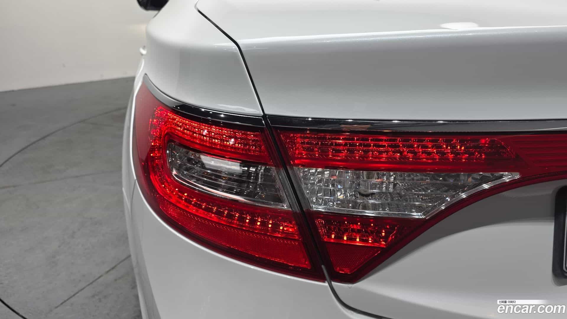 Grandeur Hyundai 2016.11-OUTER-033