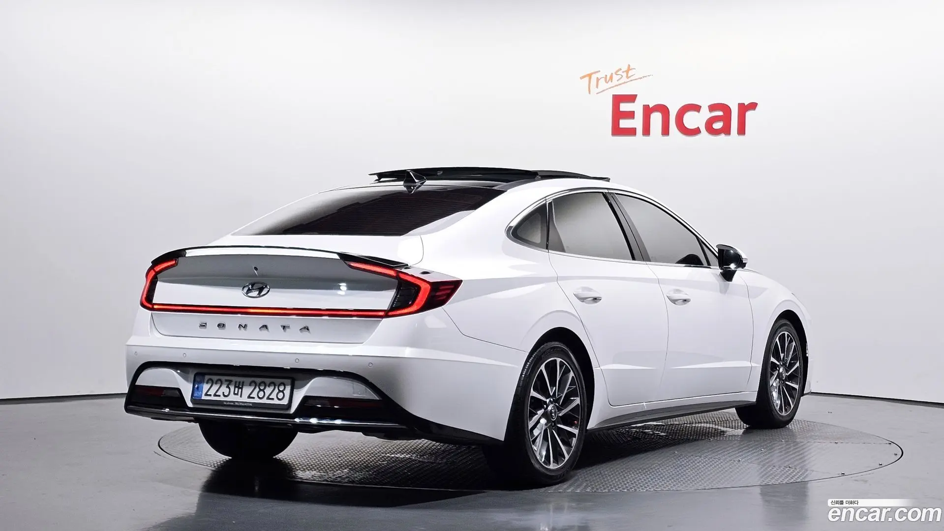 Main__Slider__Photo:Sonata Hyundai 2019.5-1