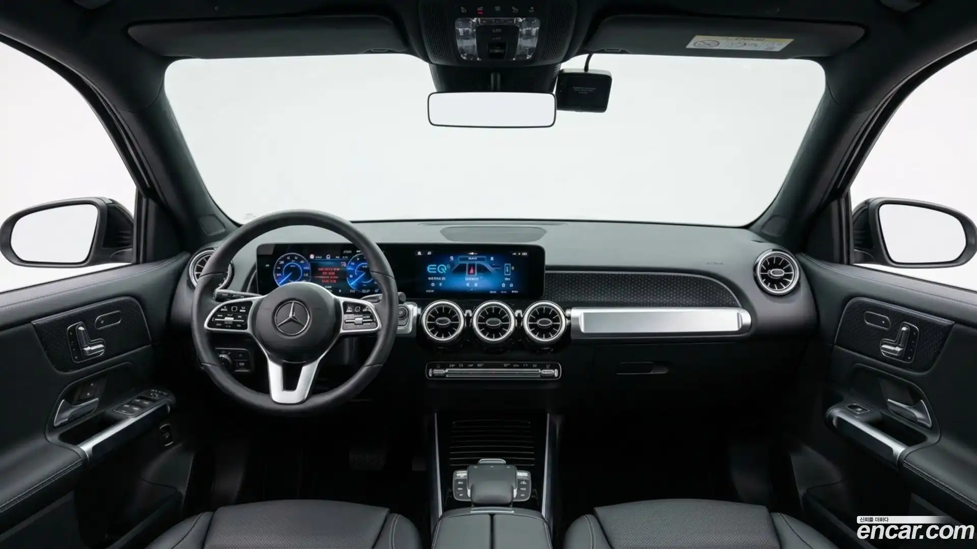 EQB Mercedes-Benz 2025.7-INNER-007