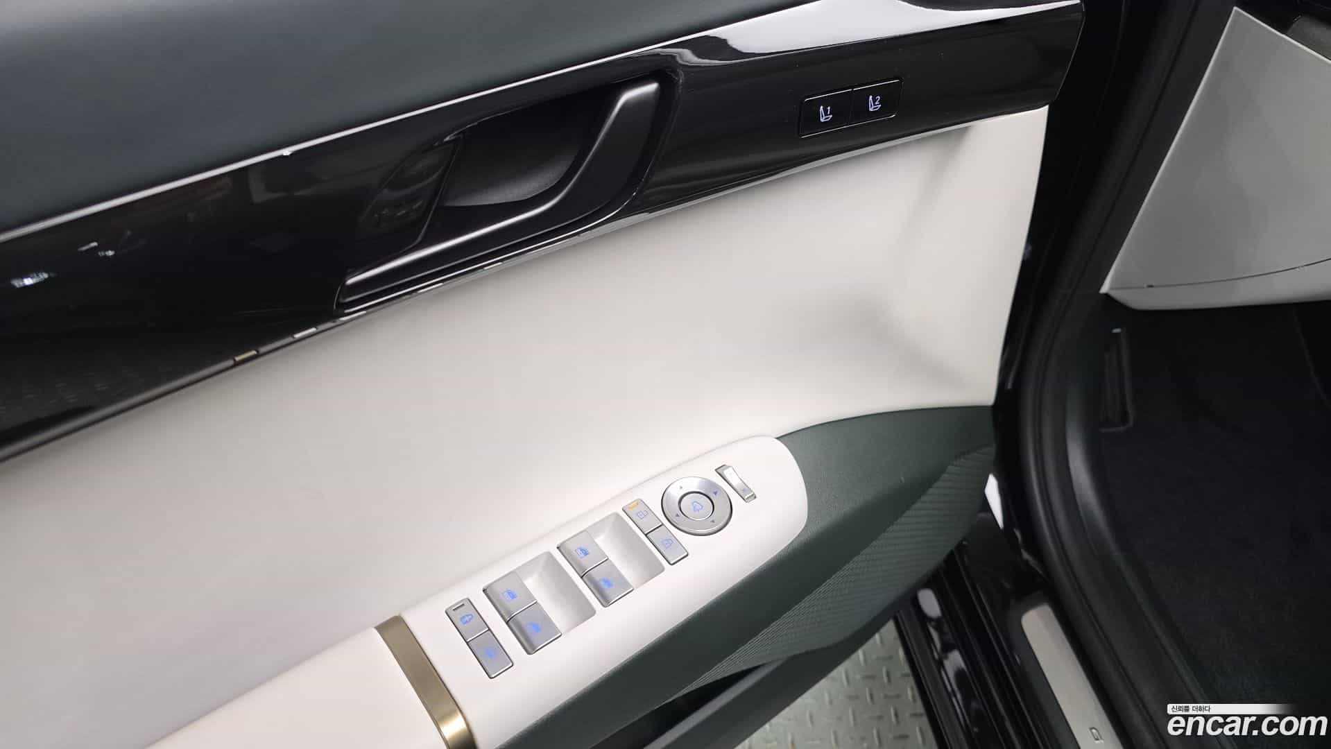 Grandeur Hyundai 2023.0-OPTION-016