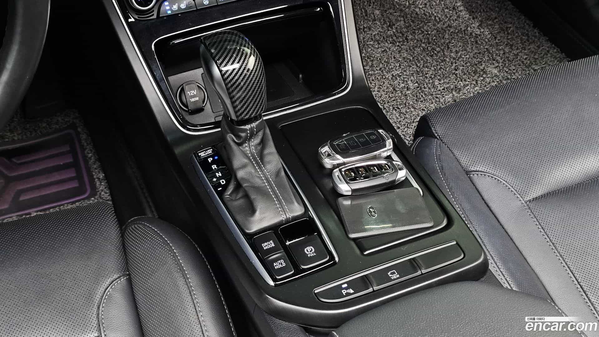Grandeur Hyundai 2018.2-INNER-009