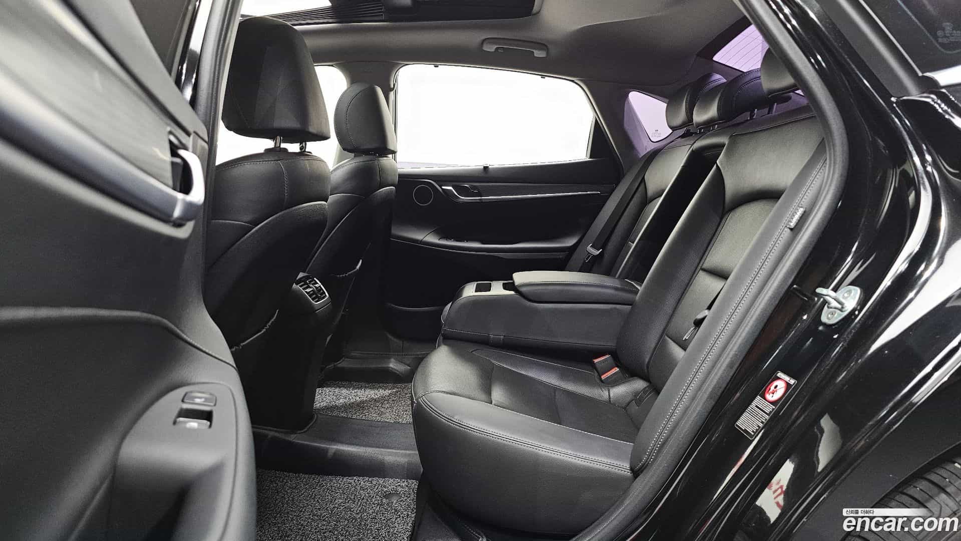 Grandeur Hyundai 2018.2-OPTION-015