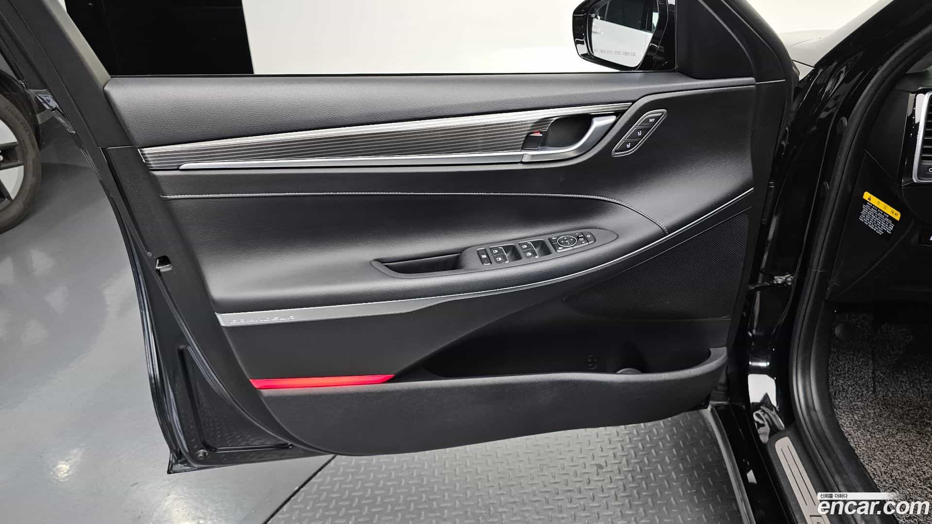 Grandeur Hyundai 2018.2-INNER-034
