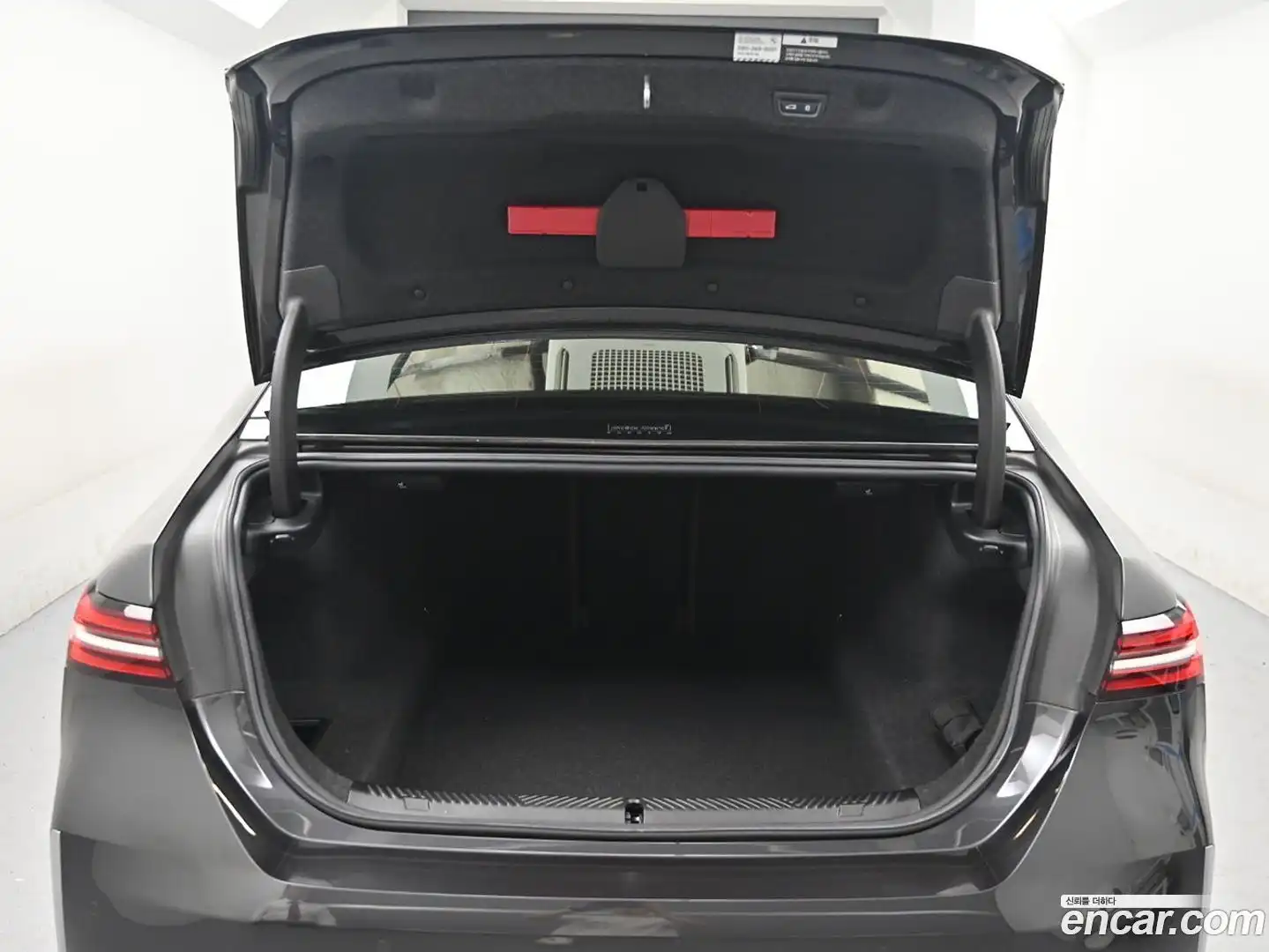 5-Series BMW 2023.11-INNER-009