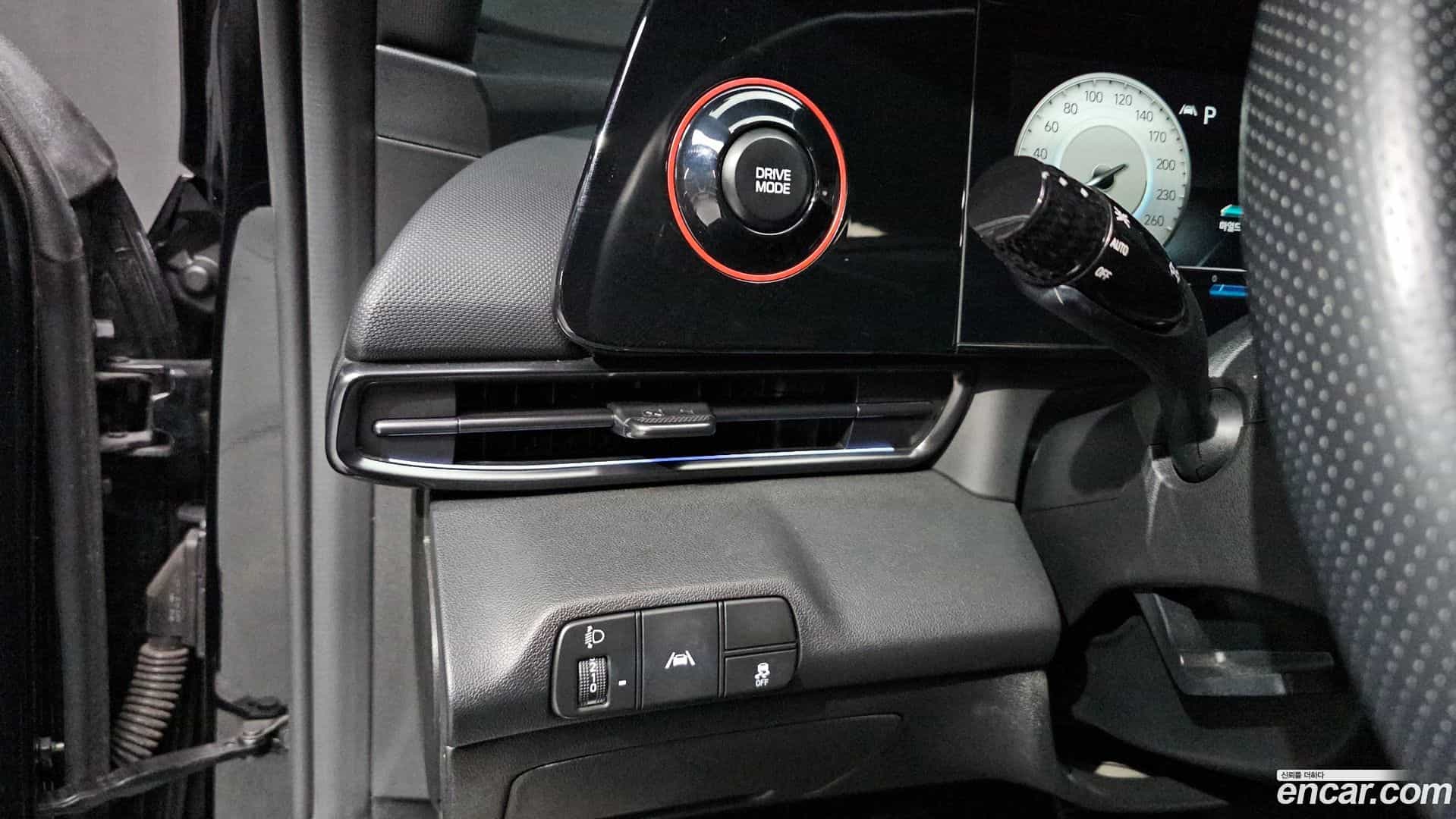 AVANTE Hyundai 2021.6-OPTION-041