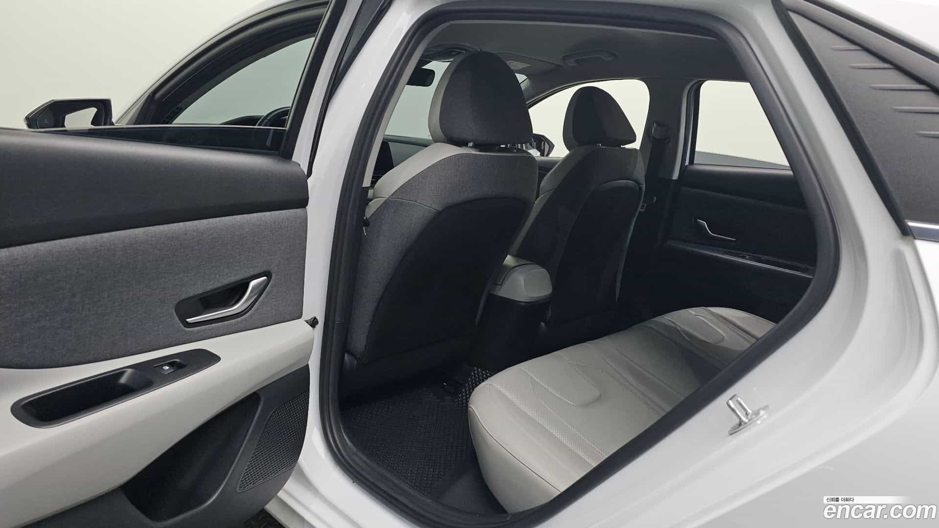 AVANTE Hyundai 2020.7-OPTION-015