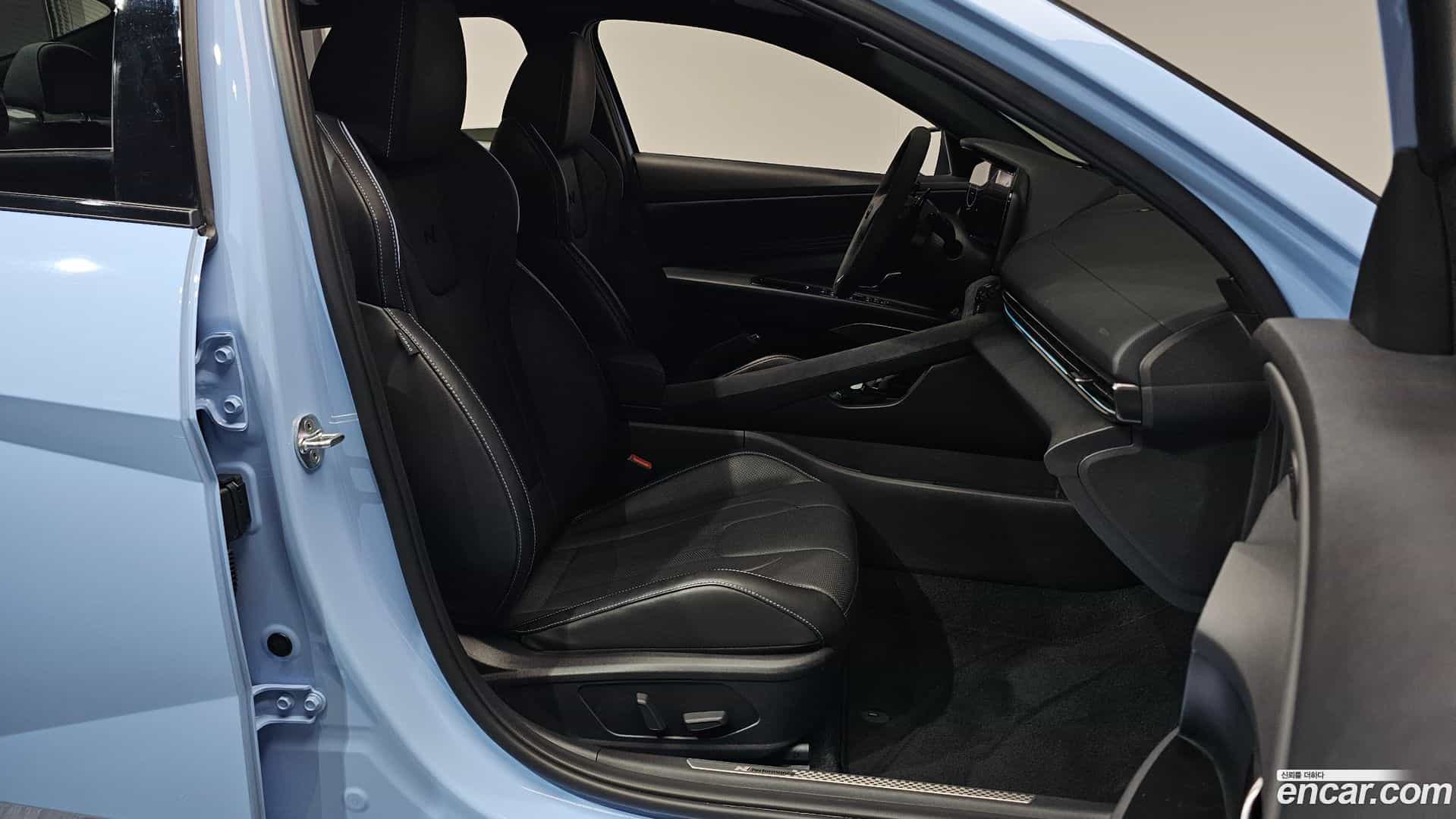 AVANTE Hyundai 2022.8-OPTION-016