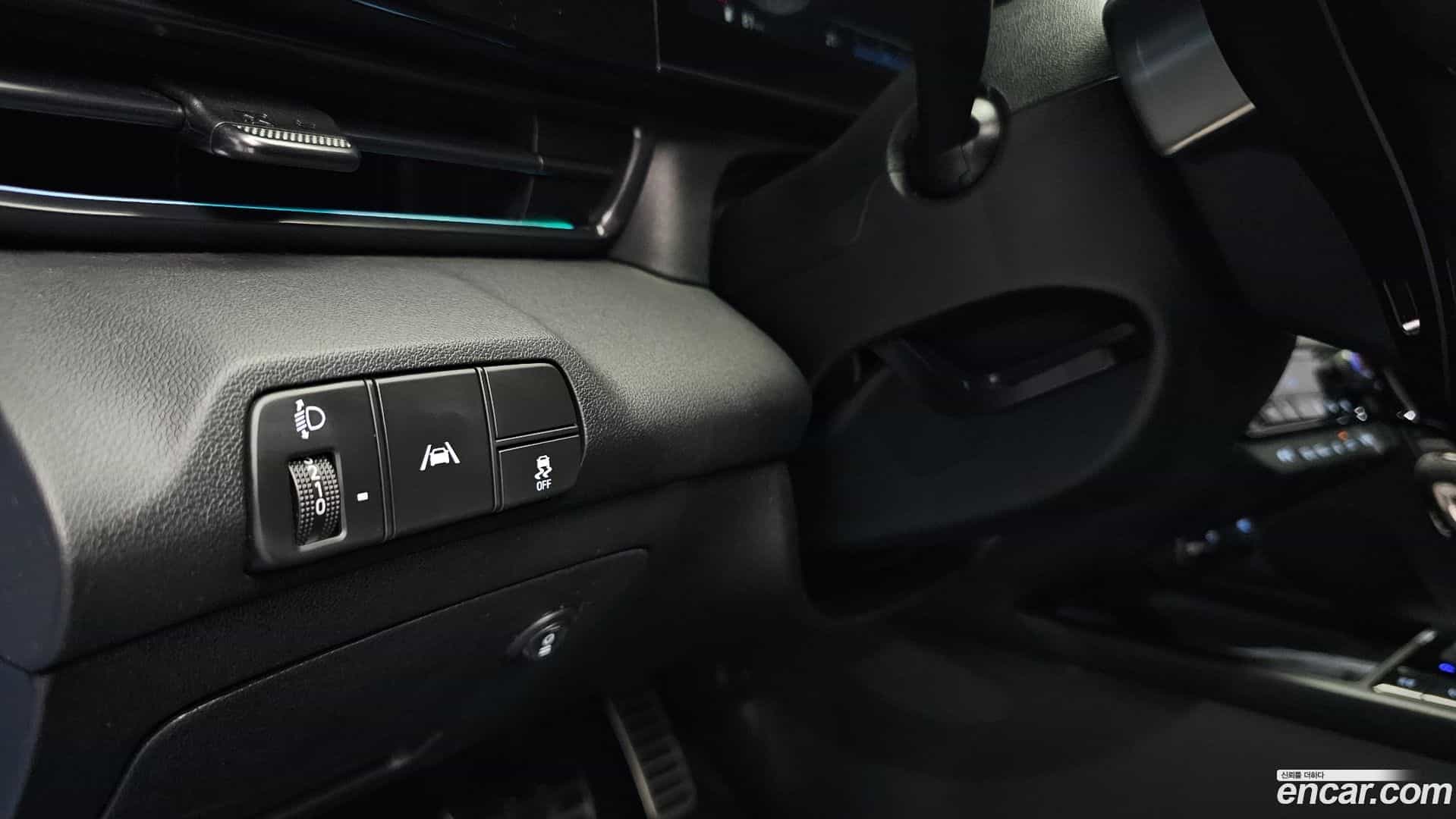 AVANTE Hyundai 2022.8-OPTION-042