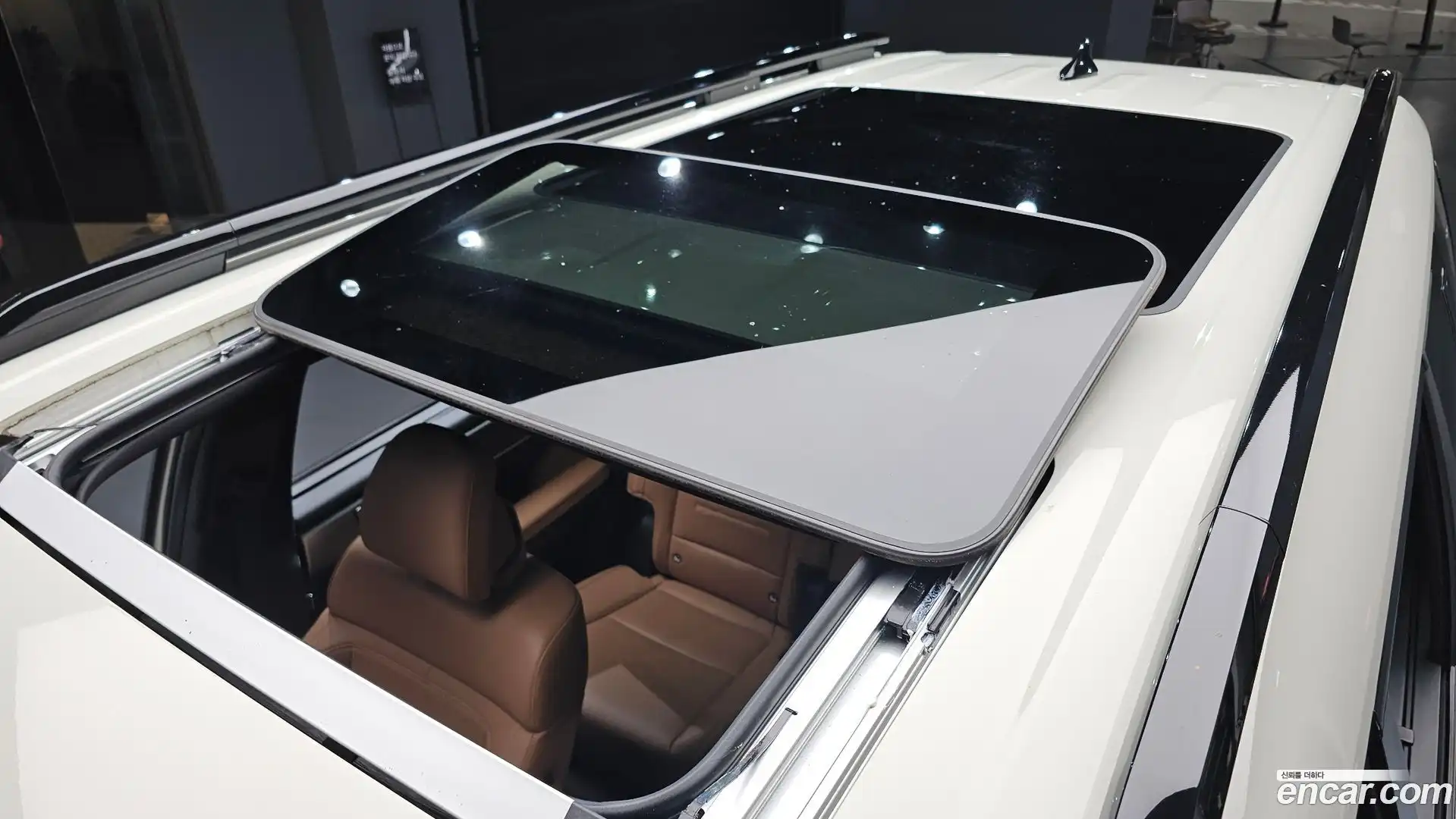 Santafe Hyundai 2023.10-OPTION-054
