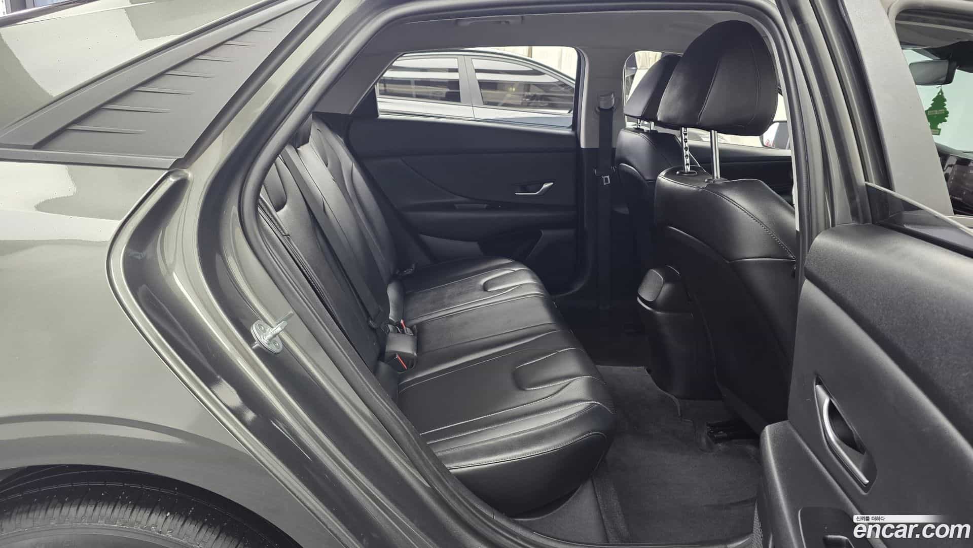 AVANTE Hyundai 2021.10-OPTION-016