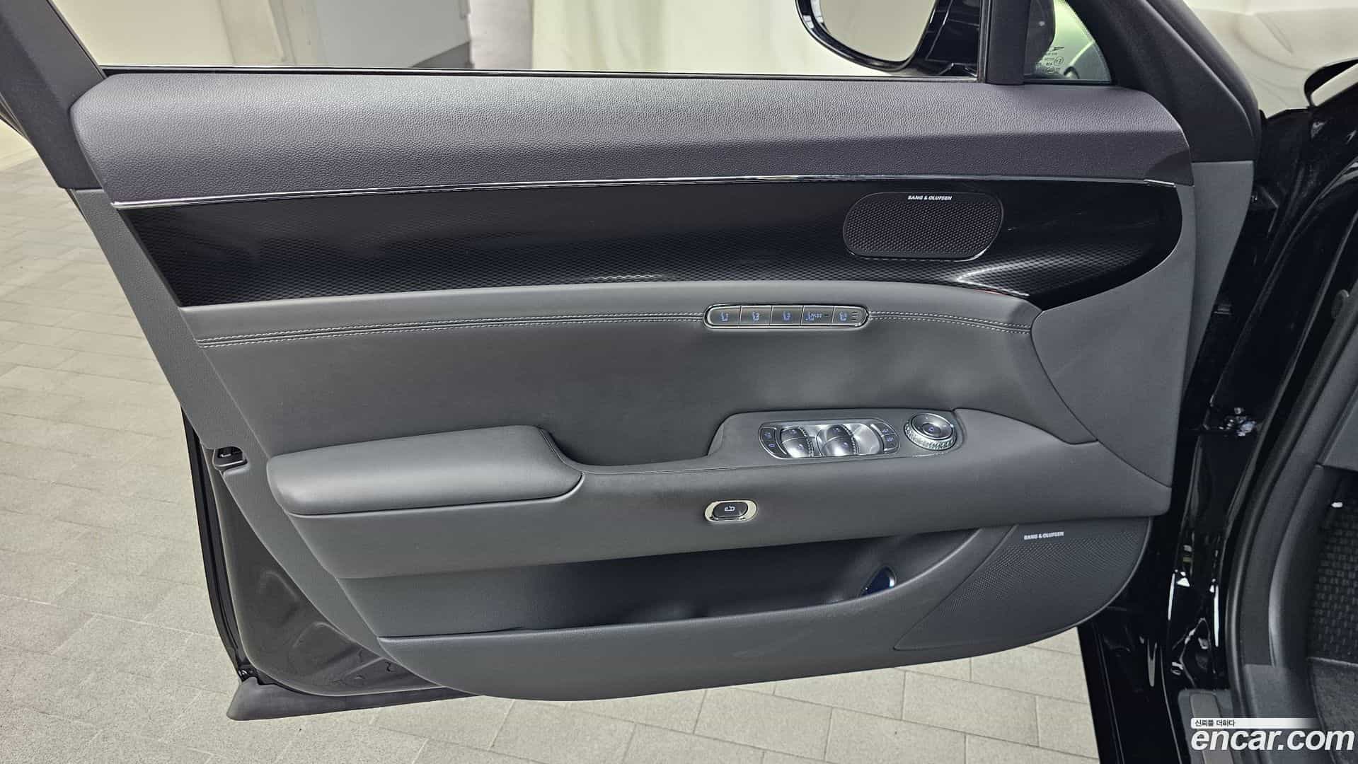 G90 Genesis 2023.2-INNER-034