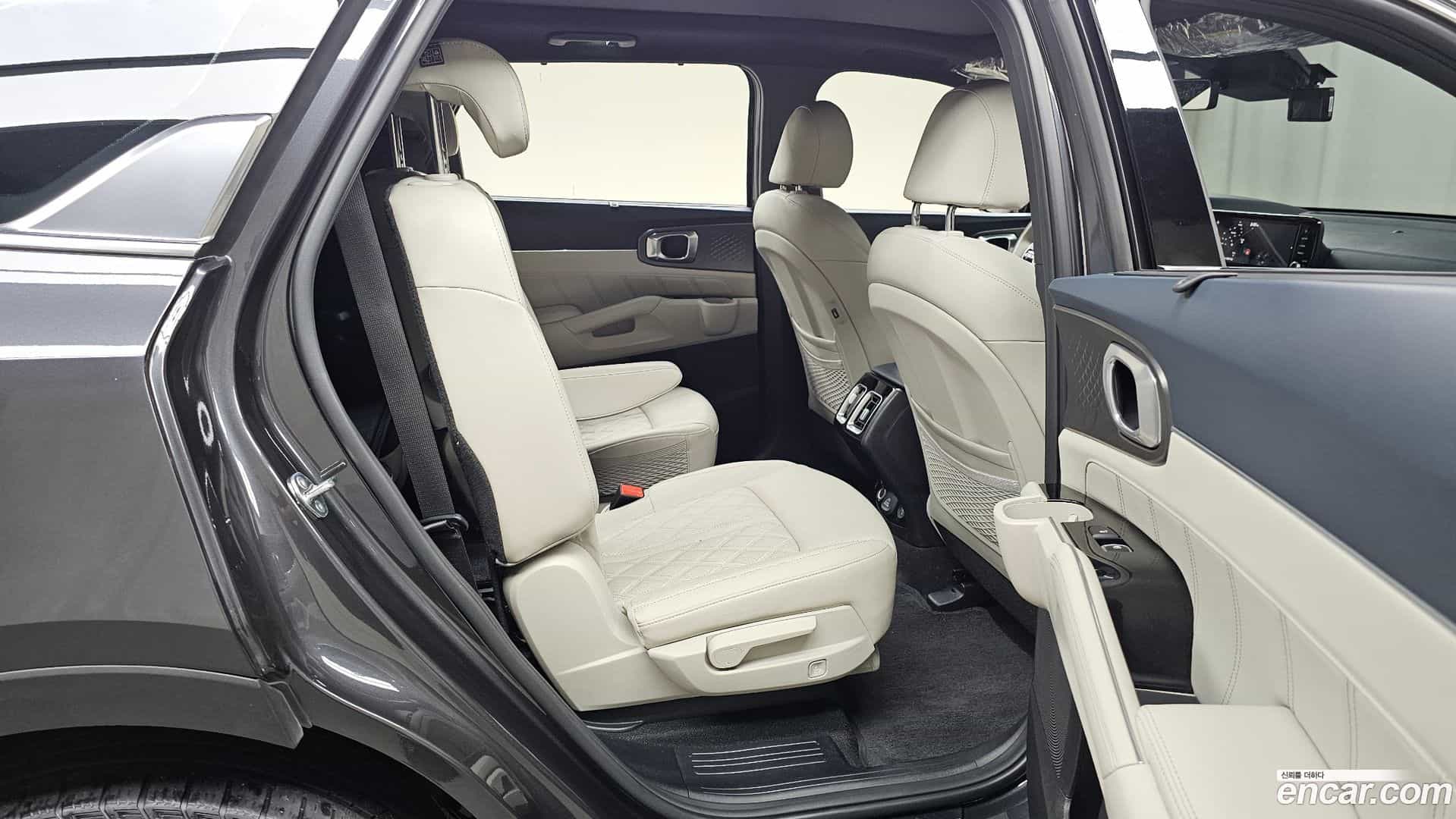 Sorento Kia 2023.3-OPTION-016