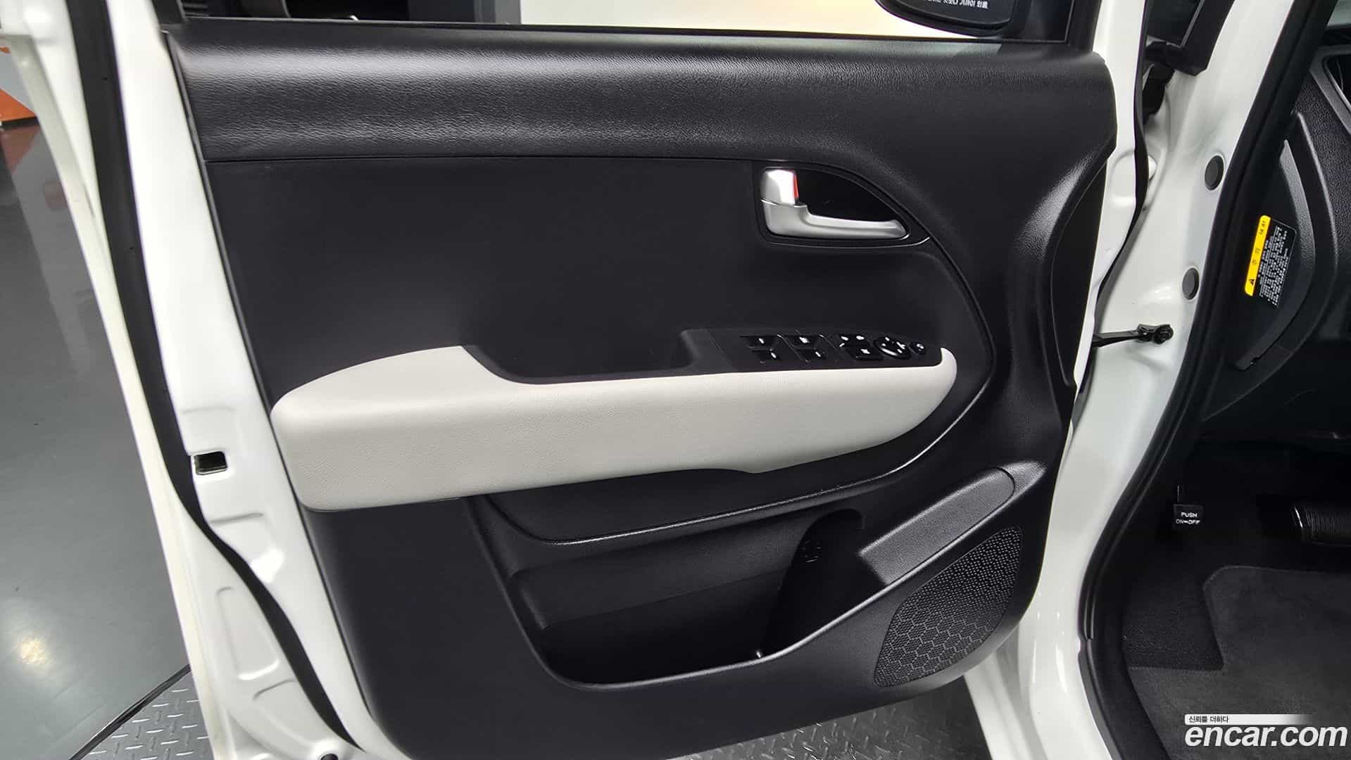 RAY Kia 2024.0-INNER-034