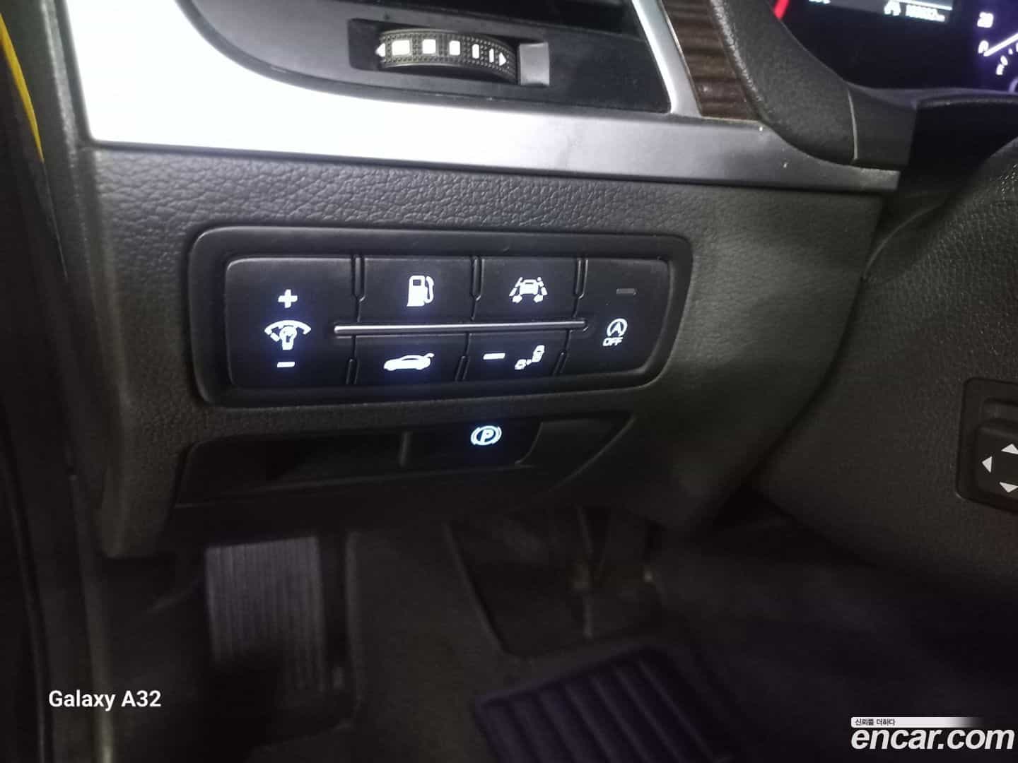 G80 Genesis 2019.0-INNER-007
