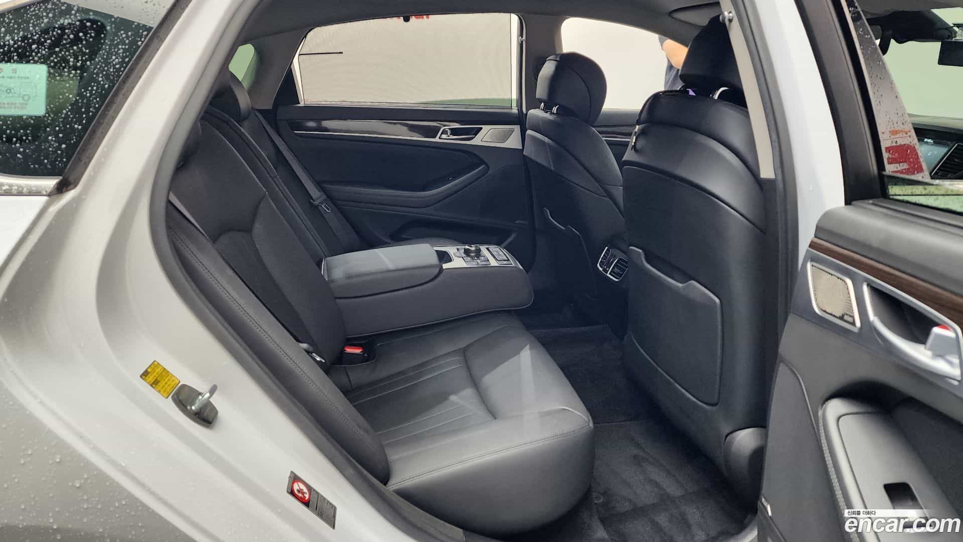 G80 Genesis 2018.0-OPTION-015