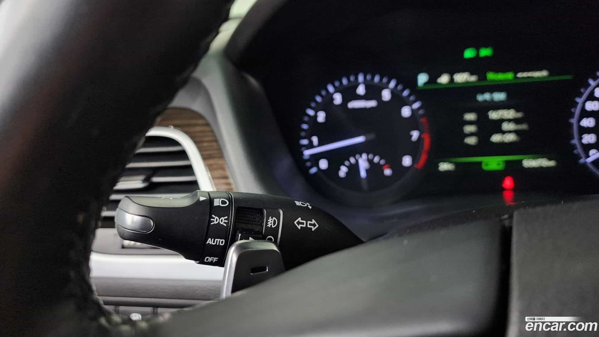 G80 Genesis 2018.0-OPTION-043
