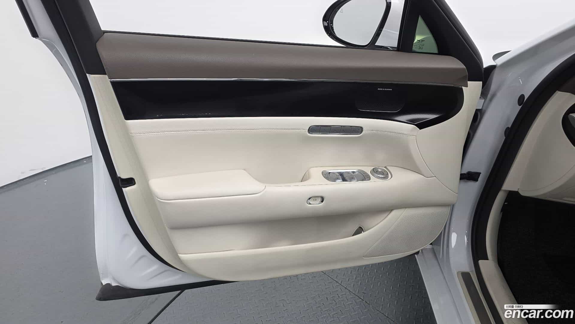 G90 Genesis 2022.6-INNER-034