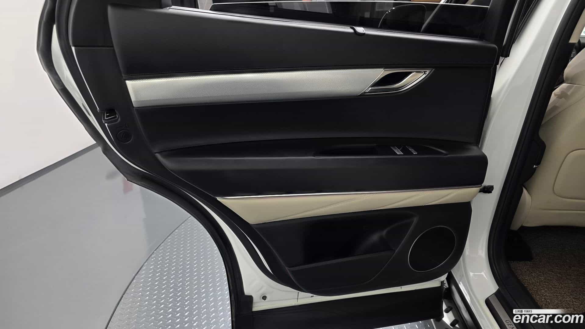GV80 Genesis 2022.0-INNER-035