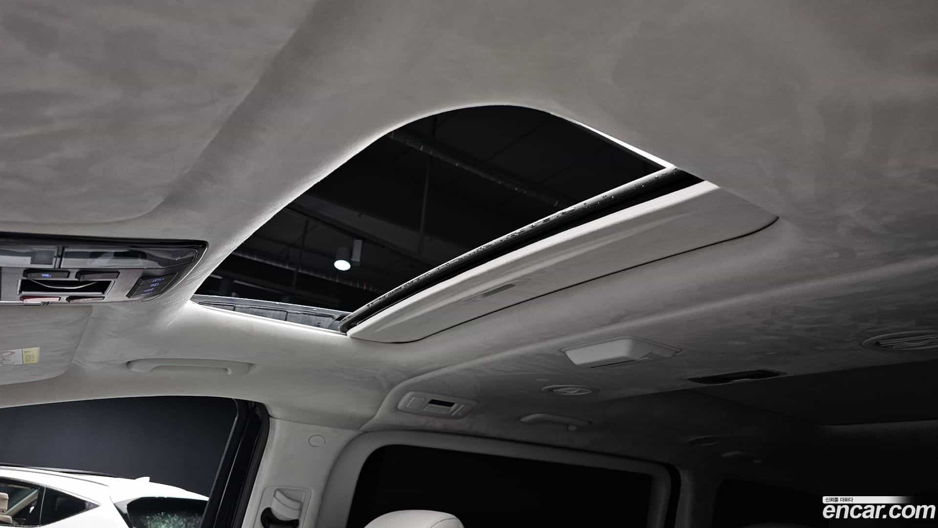 Staria Hyundai 2024.8-OPTION-023
