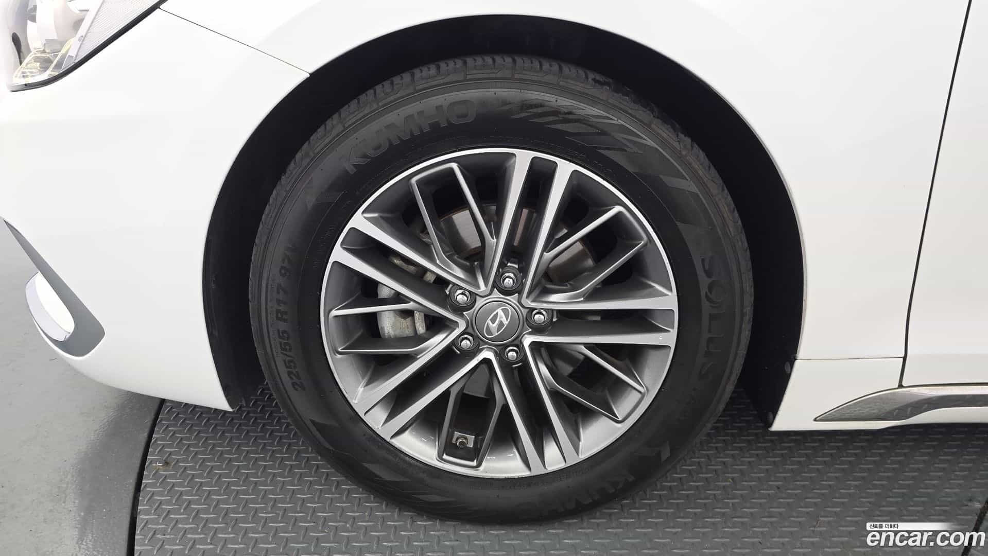 Grandeur Hyundai 2017.0-OUTER-005