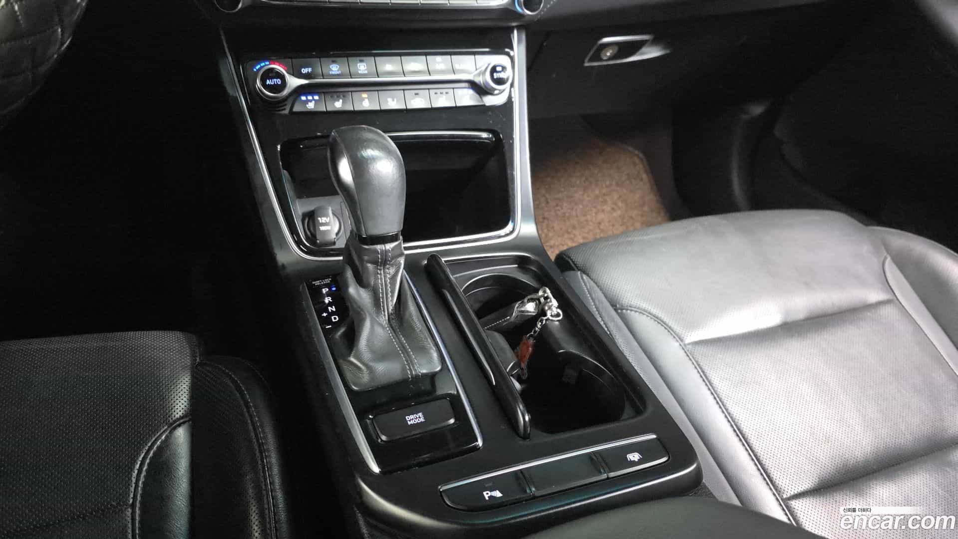 Grandeur Hyundai 2017.0-INNER-009