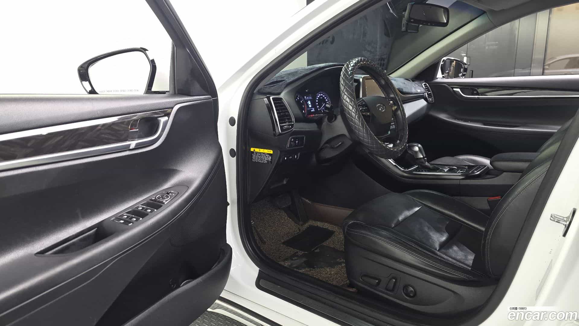 Grandeur Hyundai 2017.0-INNER-010