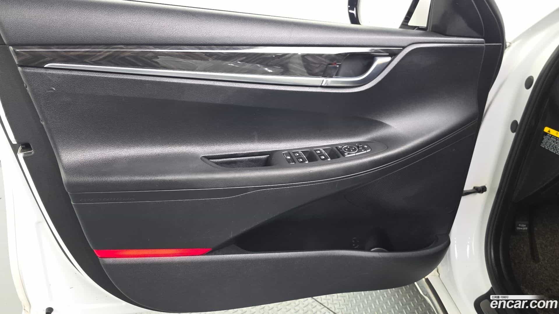 Grandeur Hyundai 2017.0-INNER-034