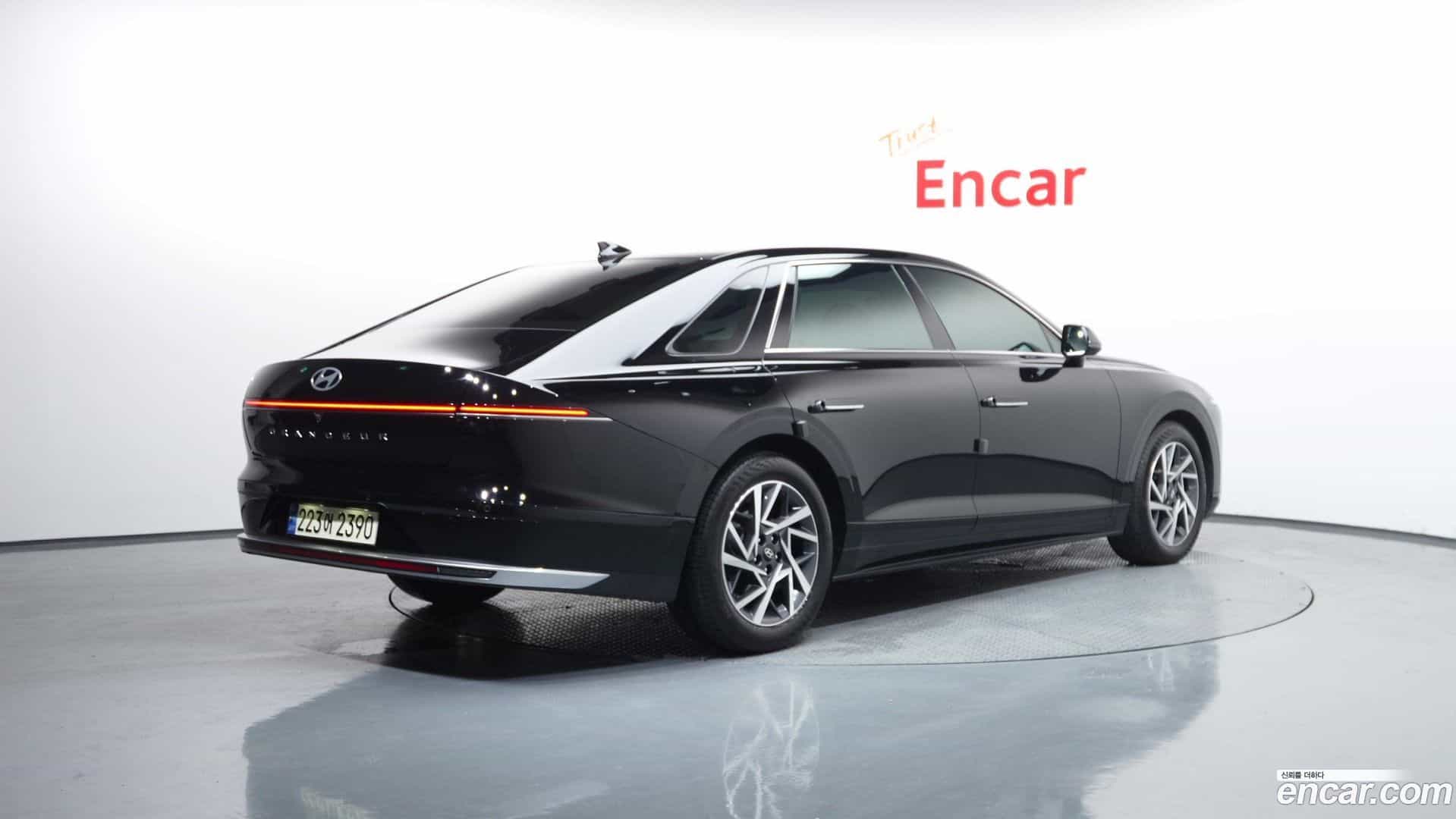 Grandeur Hyundai 2024.1-OUTER-002