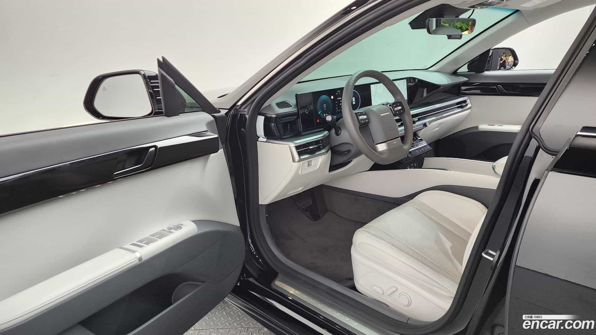 Grandeur Hyundai 2024.1-INNER-010