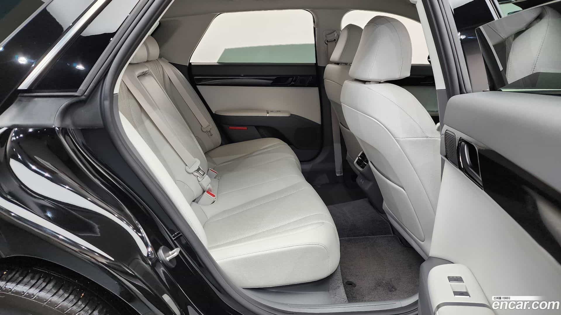 Grandeur Hyundai 2024.1-OPTION-015