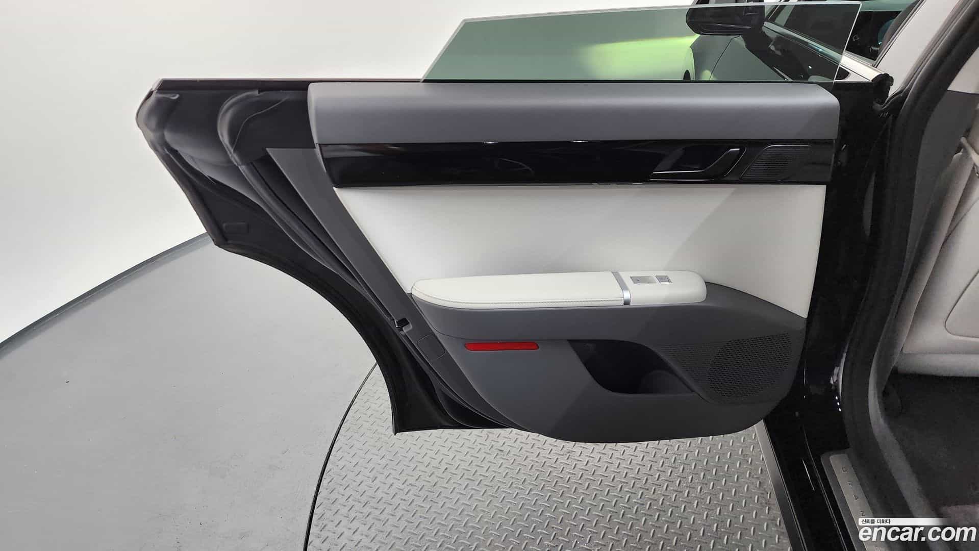 Grandeur Hyundai 2024.1-INNER-035