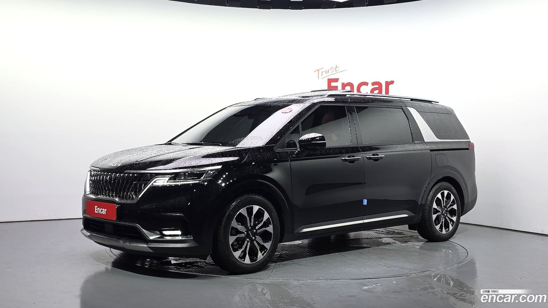 Main__Slider__Photo:Canival Kia 2022.3-0