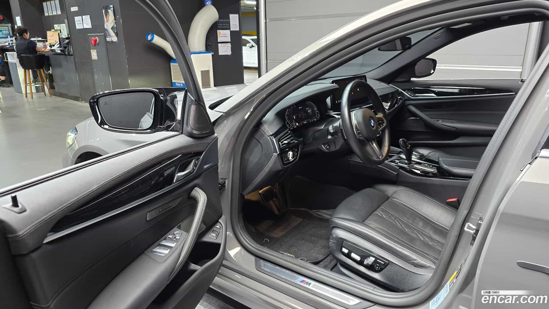5-Series BMW 2021.4-INNER-010