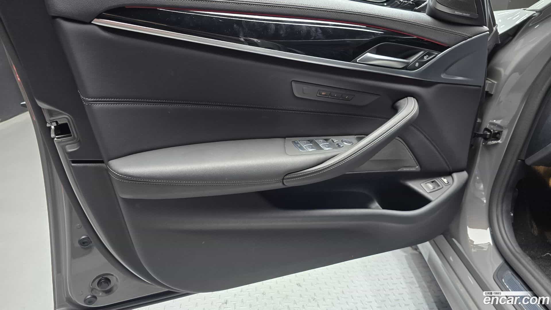 5-Series BMW 2021.4-INNER-034