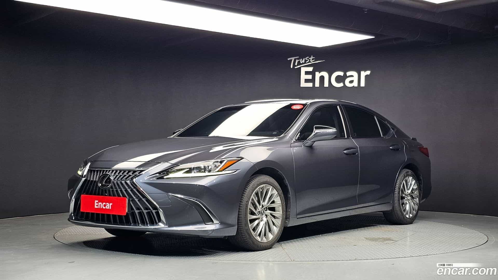 ES Lexus 2023.0-OUTER-001