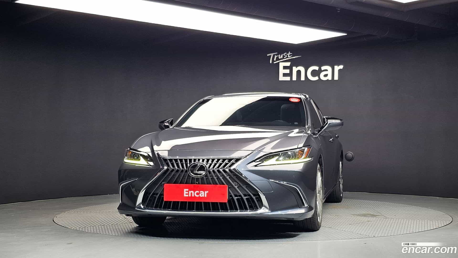 ES Lexus 2023.0-OUTER-003