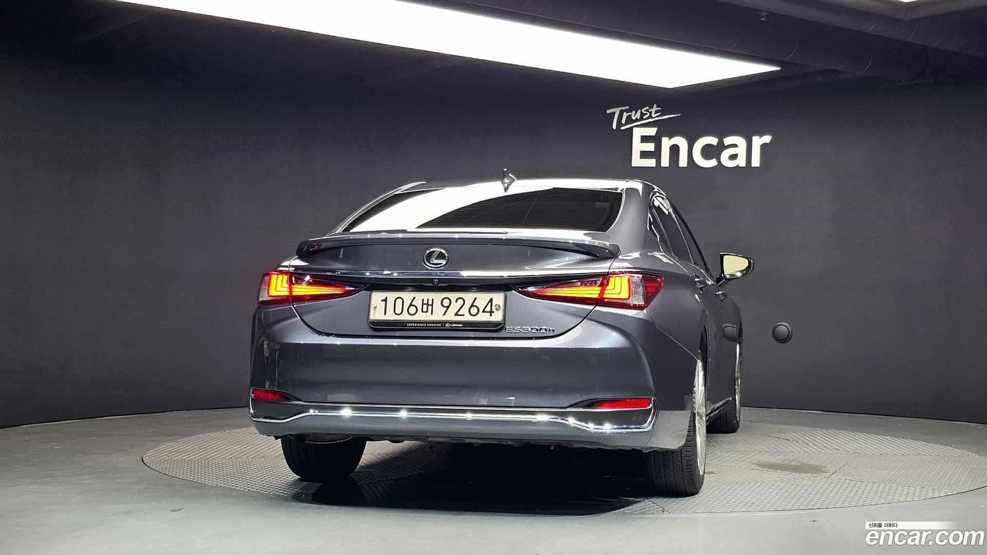 ES Lexus 2023.0-OUTER-004
