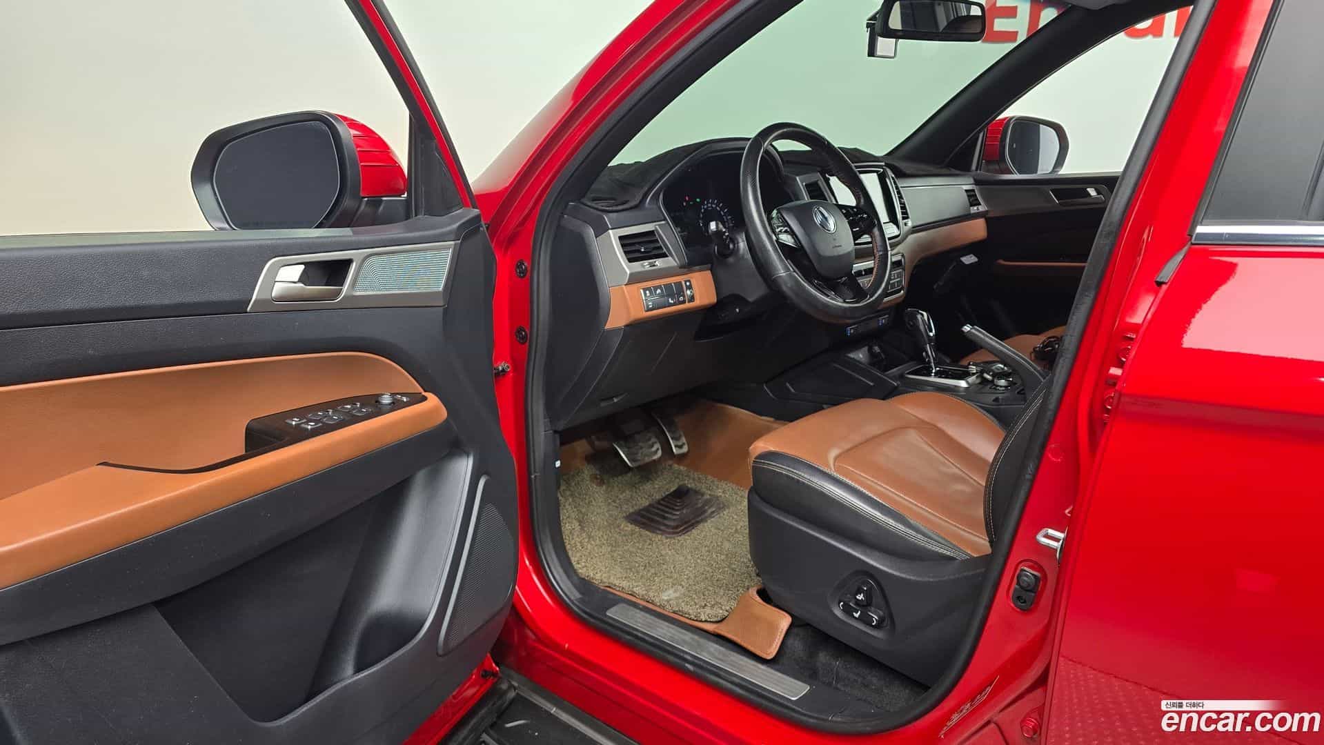 Rexton KG Mobility 2018.6-INNER-010