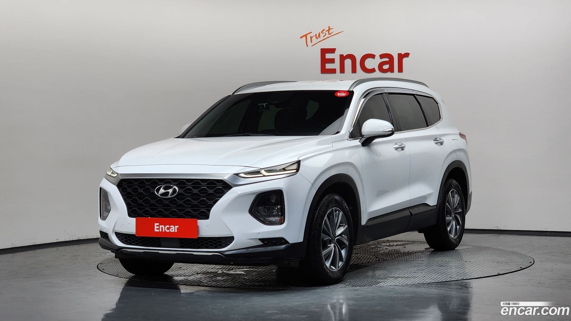 Main__Slider__Photo:Santafe Hyundai 2018.6-0
