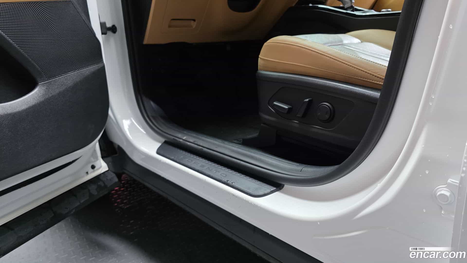 Sorento Kia 2022.0-OPTION-045