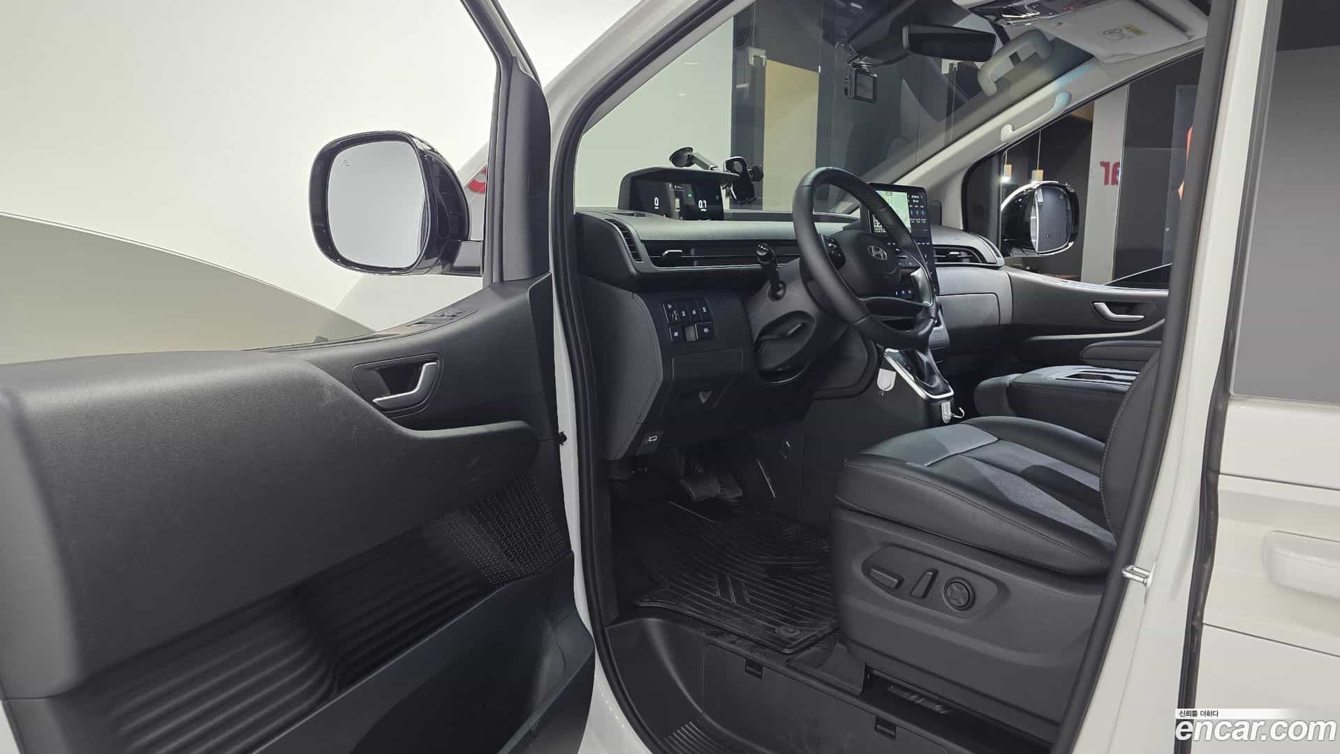 Staria Hyundai 2024.9-INNER-010