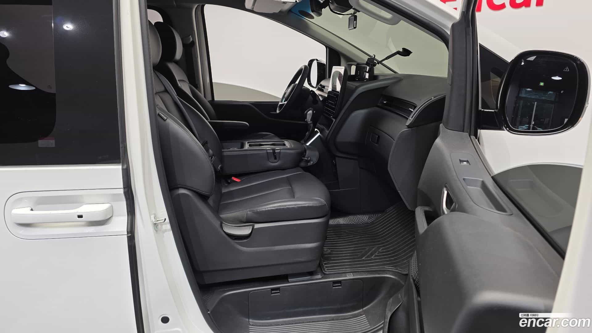 Staria Hyundai 2024.9-OPTION-015