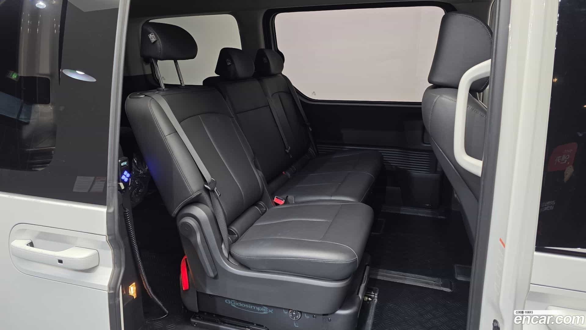 Staria Hyundai 2024.9-OPTION-016
