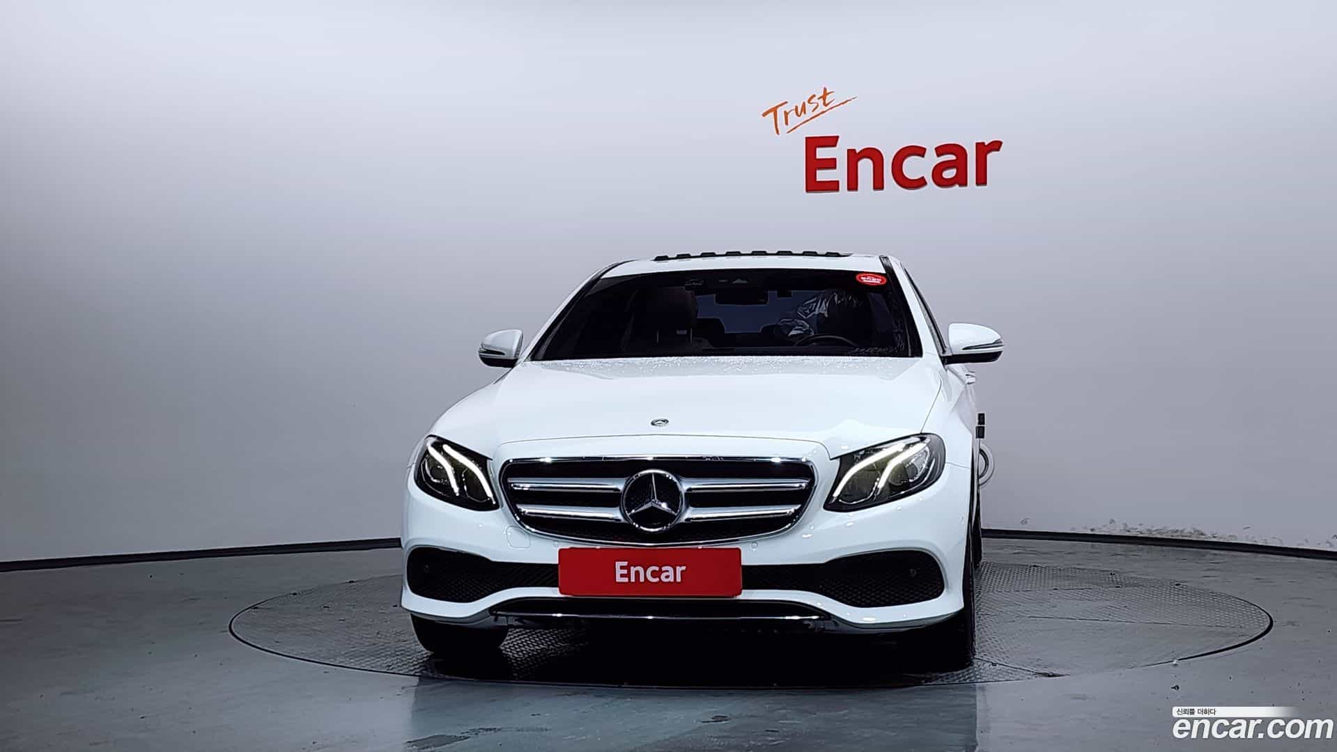 E-Class Mercedes-Benz 2018.10-OUTER-003