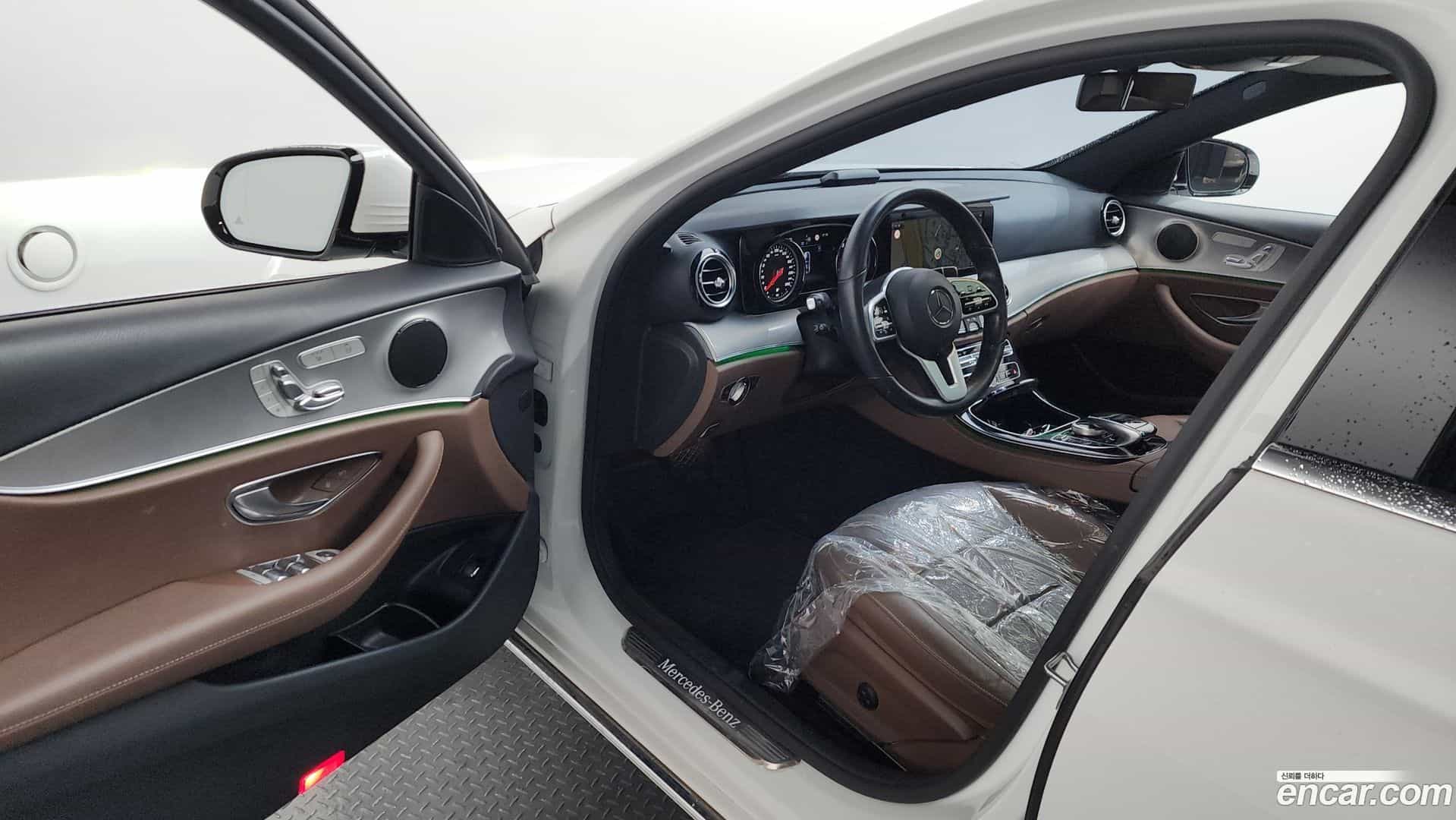 E-Class Mercedes-Benz 2018.10-INNER-010