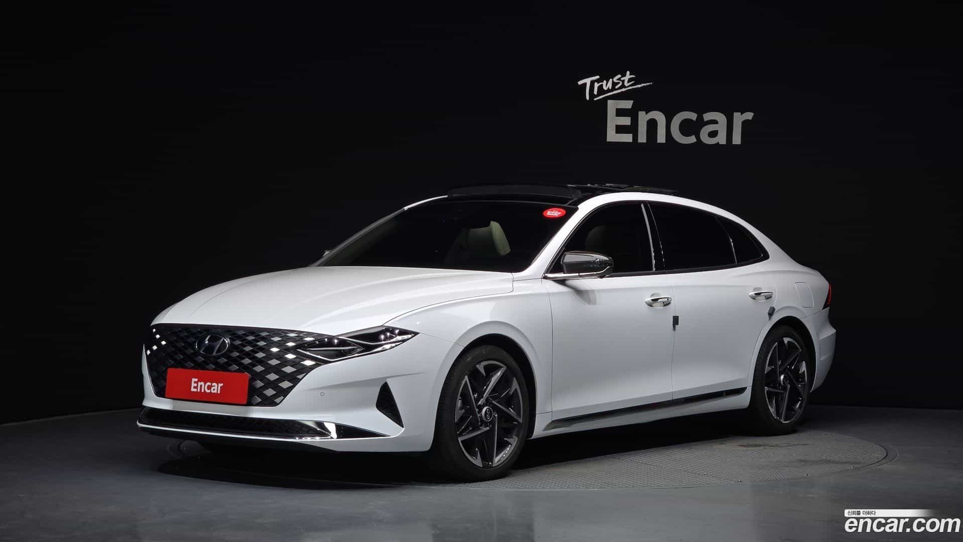 Grandeur Hyundai 2022.2-OUTER-001