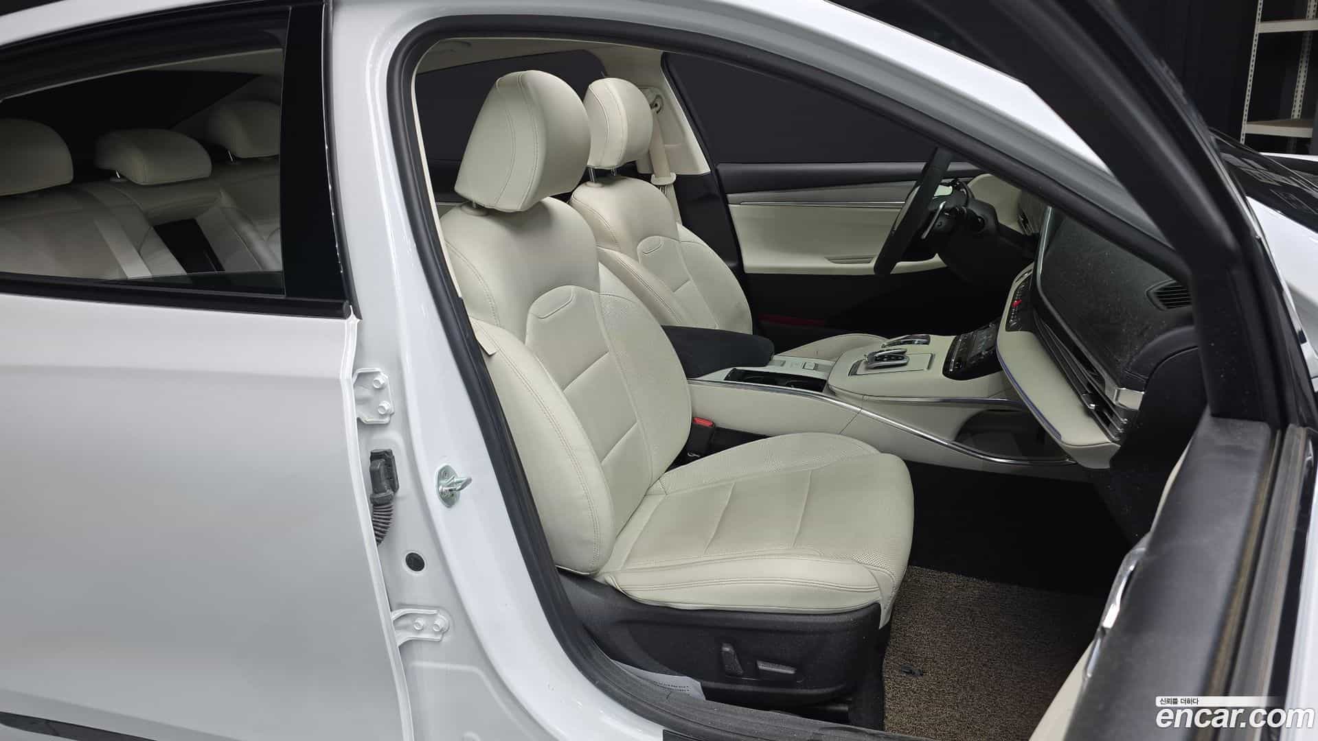 Grandeur Hyundai 2022.2-OPTION-015