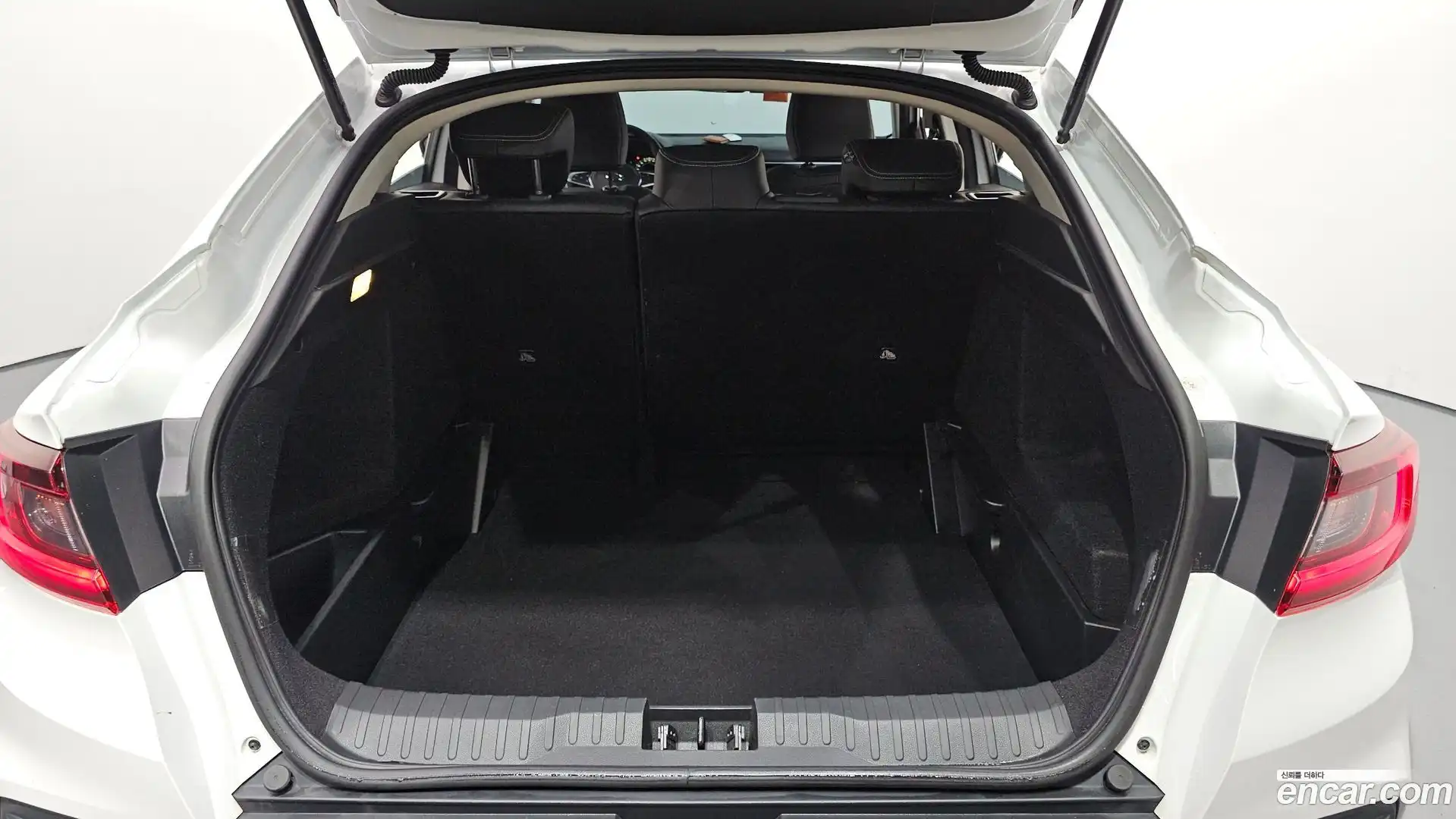 XM3 Renault Korea 2023.2-OPTION-024