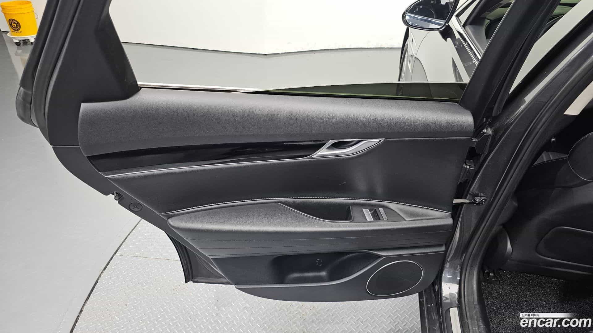 G80 Genesis 2021.5-INNER-035